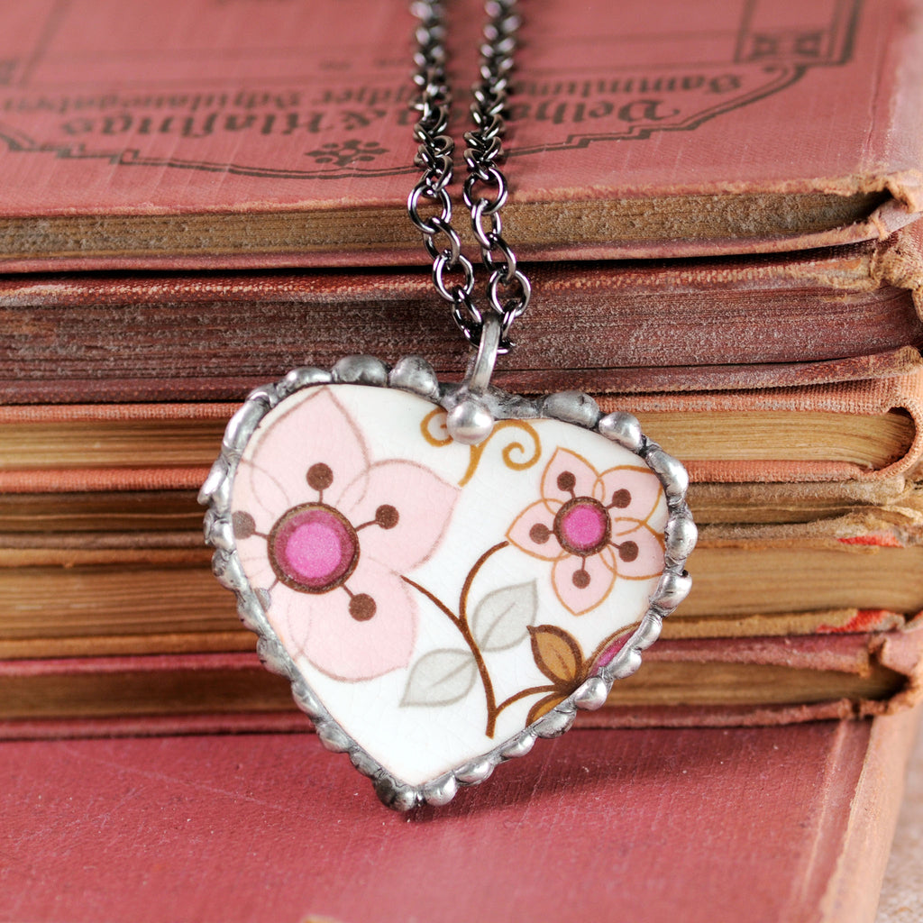 Herzanhänger 60er Jahre rosa Blumen